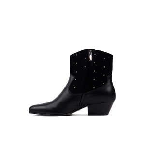 Beth Studs Black
