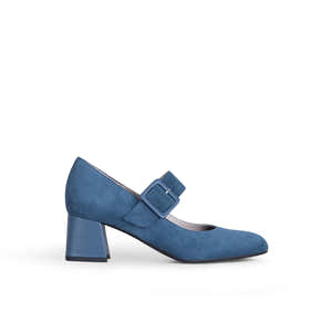 Elisa Blue