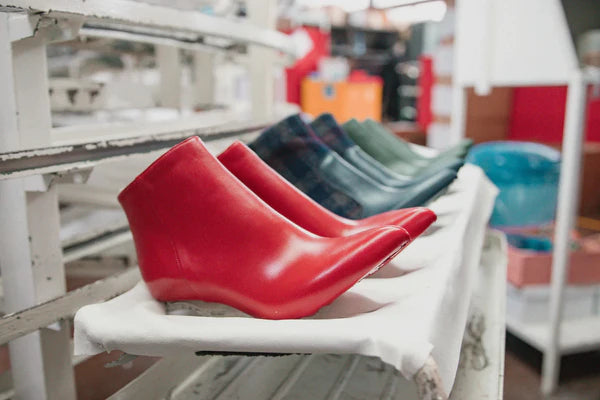 roccamore boots in black and red